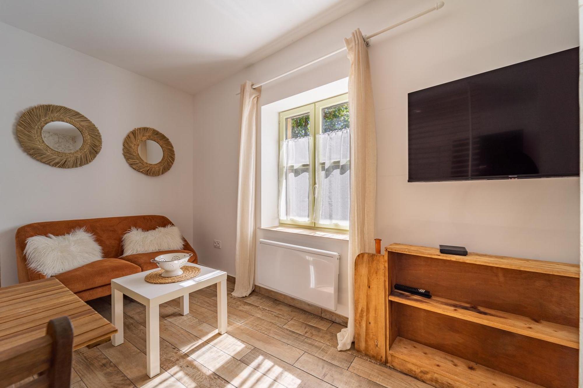 Cosy Room'S Frontonas Buitenkant foto