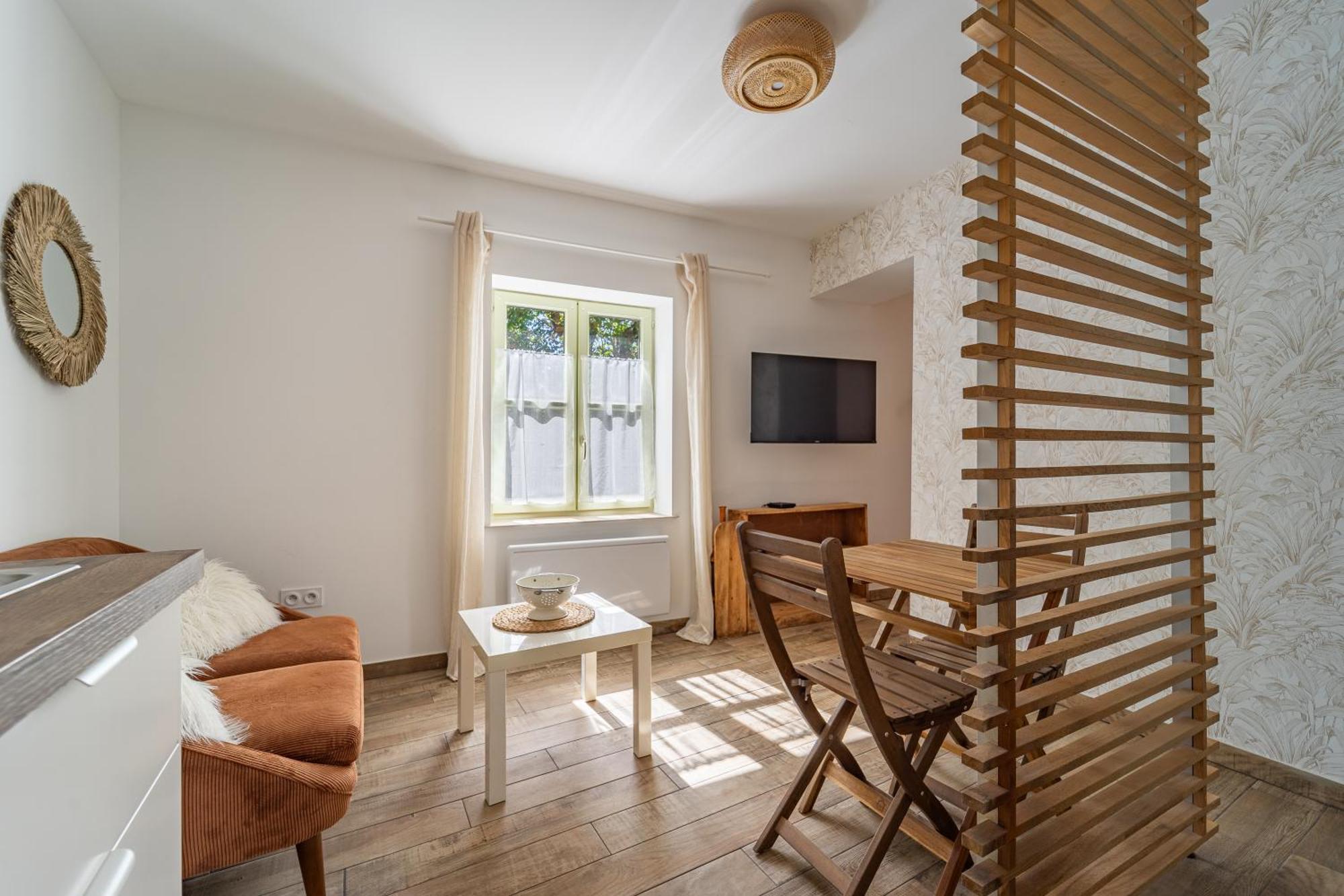 Cosy Room'S Frontonas Buitenkant foto