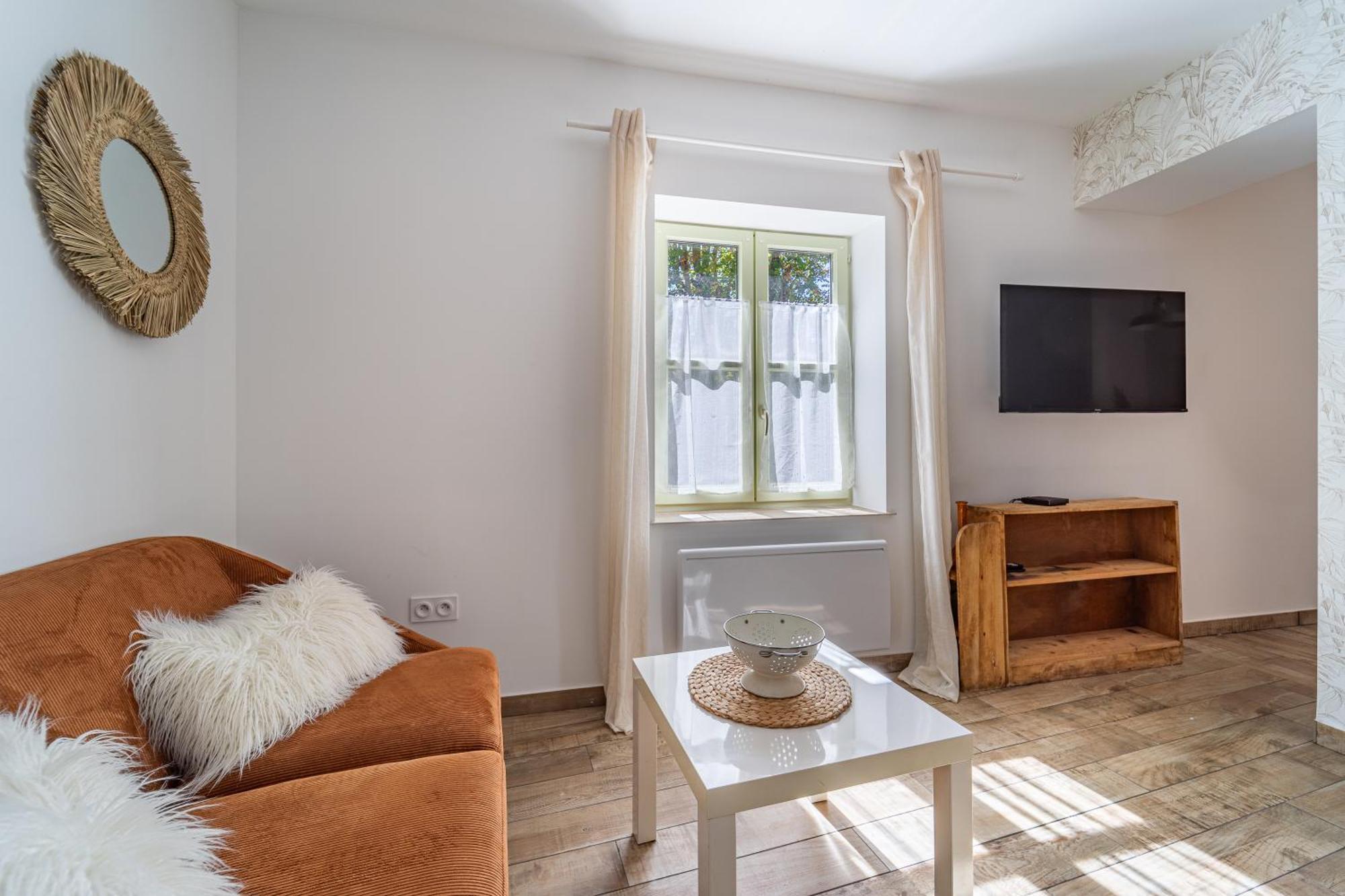 Cosy Room'S Frontonas Buitenkant foto